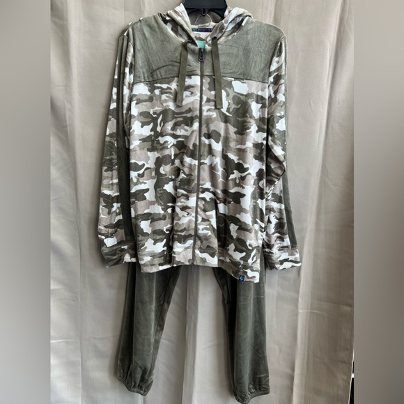 Lug Ranger Sweat Set Womens Green Camo Pants Hoodie Velour 2 Piece Fleece - Picture 1 of 7